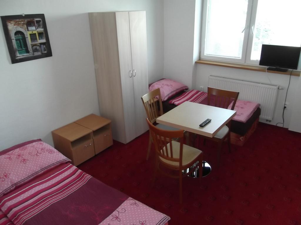 Penzion Apartmany Zlín Rum bild