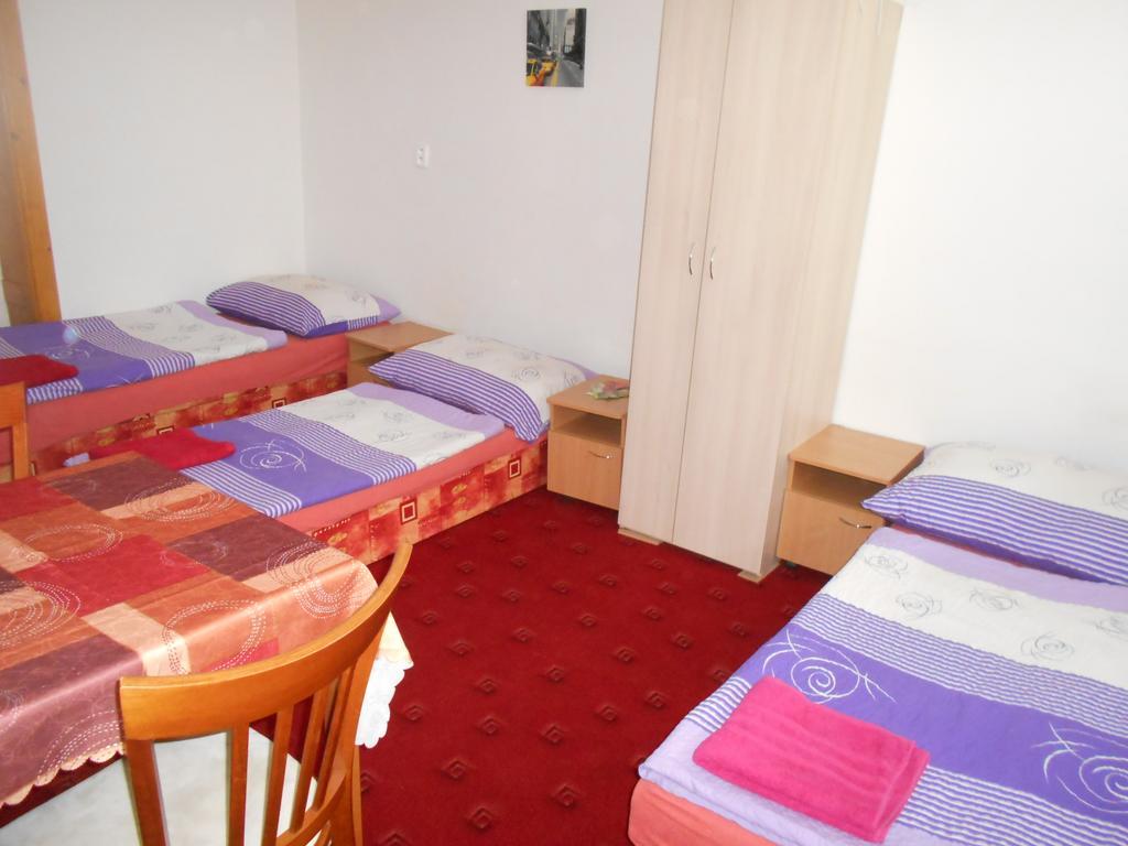 Penzion Apartmany Zlín Exteriör bild